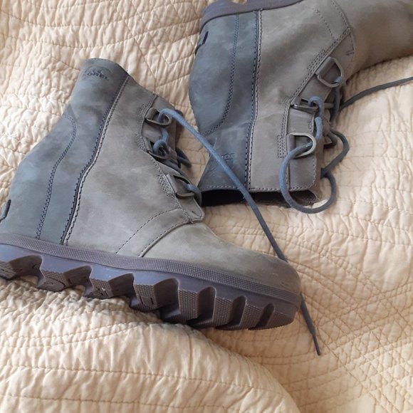 Sorel Boots 7.5 - Picture 4 of 5